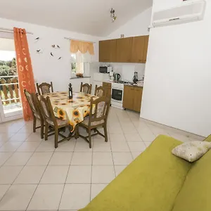 https://apartment-ana-pula.in-istria.net